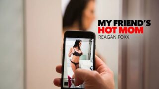 MyFriendsHotMom – Reagan Foxx Sneaky Shower Video