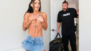 [BrazzersExxtra] Ryan Reid – Horny House Sitter Hits The Jackpot